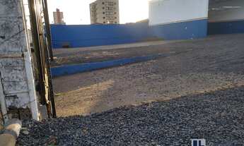 Imagem 4: Predio comercial com amplo terreno para locação na Av. Maria Jesus de Condeixa, área do te
