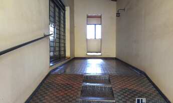 Imagem 2: Casa para venda no Centro de Ribeirão, na Rua Tibiriça, ótima localização, vocação comerci