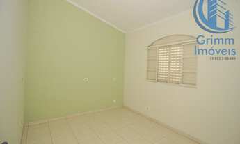 Imagem 4: 3 dormitórios, 1 suítes, 2 banheiro, 4 vagas na garagem, 214M² de Área Construída