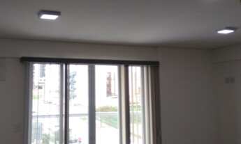 Imagem 5: SALA NOVA DE 40M² COM 02 BANHEIROS E SACADA. EXCELENTE ILUMINAÇÃO E VISTA PRIVILEGIADA, PÉ