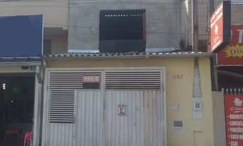 Imagem: Casa em rua comercial no bairro vila Garcia