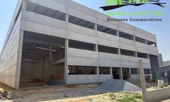 Imagem 2: ALUGA-SE GALPÃO 2.480M² REGIÃO DO CAJURU , PODENDO SER DIVIDIDO EM DOIS DE 1.200M²