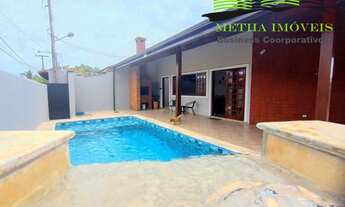 Imagem 2: Imperdível oportunidade: Casa com 5 quartos, 1 suíte e piscina em Itanhaém-SP!