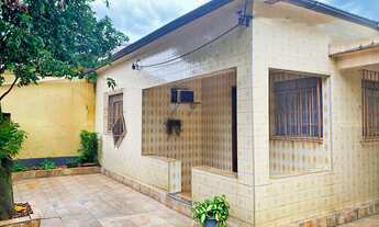 Imagem: CASA À VENDA COM 03 DORMITÓRIOS - 04 LOJAS