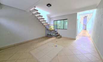 Imagem 2: Sobrado a venda em Jardim Santa Adélia, 115m² com 3 quartos e 2 vagas