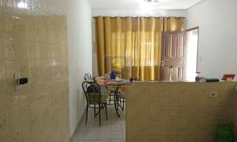 Imagem 4: Casa à venda em Mongaguá-SP, bairro Balneário Itaóca: 2 quartos, 1 suíte, 1 sala, 2 banhei