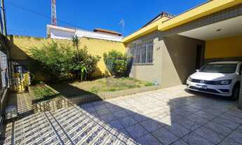 Imagem 2: VENDE-SE IMÓVEL COM CASA E SOBRADO EM TERRENO DE 401 M² E 4 VAGAS PRÓXIMO À AVENIDA ITAQUE