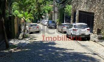 Imagem 3: Terreno com 10,25 metros de frente, 10 metros de fundo, 24,50 metros de comprimento à dire