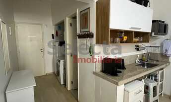 Imagem 3: Apartamento de 30 m² foi planejado para quem busca praticidade sem abrir mão de conforto