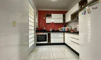 Imagem 7: Casa à venda com 3 quartos e corredor lateral Condomínio Villa Flora Votorantim