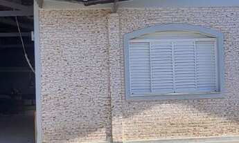 Imagem: Casa à Venda Próxima ao Centro com 2 Quartos