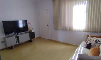 Imagem 2: ?Casa à Venda Próxima ao Centro com 2 Quartos, Suíte, Edícula e Grande Terreno em Bairro T