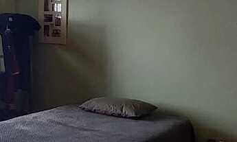 Imagem 3: ?Casa à Venda Próxima ao Centro com 2 Quartos, Suíte, Edícula e Grande Terreno em Bairro T