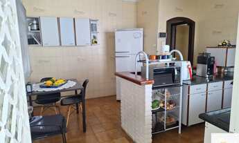 Imagem 6: ?Casa à Venda Próxima ao Centro com 2 Quartos, Suíte, Edícula e Grande Terreno em Bairro T