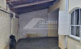 Imagem: Casa a venda com 3 quartos em poços de