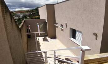 Imagem 3: Casa no Jardim Bandeirantes / Poços de Caldas com 2 dormitórios, 1 sendo suíte, piscina e