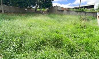 Imagem: Ótimo terreno localizado próximo a igreja