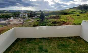 Imagem 3: Casa a venda localizada no Residencial Tiradentes em Poços de Caldas, conta com 3 dormitór