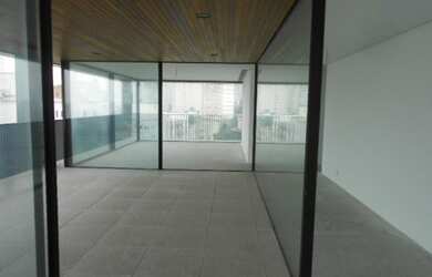 Imagem 4: Lindíssimo, com maravilhosa vista, o que há de mais moderno quando se fala em arquitetura!