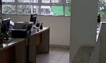 Imagem 4: Aluga-se Prédio Comercial de 170 m² com sala ampla, particionado em 04 salas + um piso sup