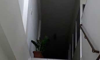 Imagem 2: Aluga-se Prédio Comercial de 170 m² com sala ampla, particionado em 04 salas + um piso sup