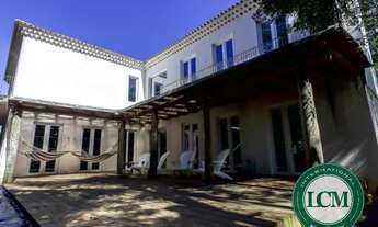 Imagem 2: Maravilhosa casa integrada a uma extensa área verde