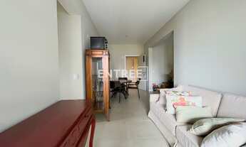 Imagem 2: Apartamento com 2 Quartos (sendo 1 Suíte) e 2 Vagas - Centro