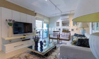 Imagem 2: Apartamento MOBILIADO e DECORADO com 2 Suítes e 2 Vagas - Centro