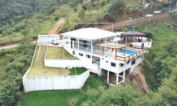 Imagem 4: Casa Cinematográfica em em meio a Mata Atlântica no ponto turístico em Buenos Aires, Guar