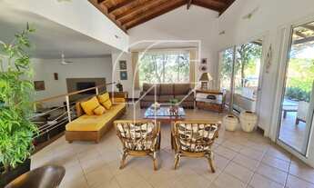 Imagem 7: Casa de alto padrão na Aldeia da Praia com projeto exclusivo