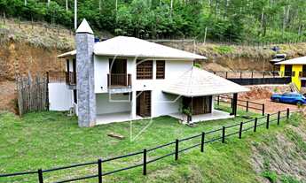 Imagem: Casa Rústica e Luxuosa, de 3 quartos, 2