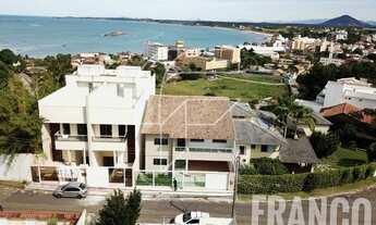Imagem 2: Triplex de alto padrão com vista para o mar na Enseada Verde