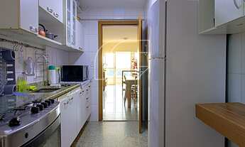 Imagem 7: Apartamento 2 quartos, 1 suíte com varanda, DCE, 2 vagas + BOX na Prainha em Guarapari - E