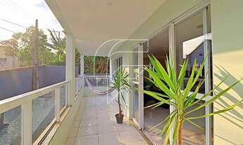 Imagem 2: Casa Triplex com 6 quartos à venda, varandas, lazer com churrasqueira, à poucos metros da