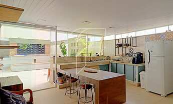 Imagem 3: Alto padrão com 3 quartos, 2 suítes, 1 master + área lateral gourmet, 2 vagas de garagem n