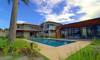 Imagem: Mansão Exclusiva às Margens do Canal de