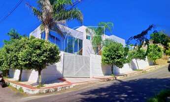 Imagem 1: Casa Triplex à venda, 4 quartos, 2 suítes, arquitetura moderna a na Praia do Morro em Guar