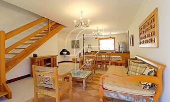 Imagem 2: Casa mobiliada com 3 quartos sendo 3 suites à venda, condomínio fechado em Nova Guarapari