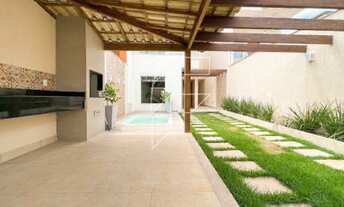 Imagem 2: Casa à venda próximo orla da Praia do Morro em Guarapari-ES: 3 quartos, 3 suítes, 2 salas