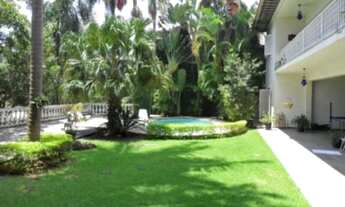 Imagem: Casa Padrão, vista panorâmica, com amplo