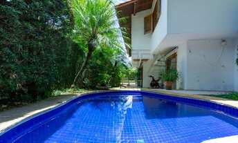 Imagem 1: Imperdível: Casa de luxo à venda no Morumbi, São Paulo-SP, com 4 quartos, 2 suítes e 370m²