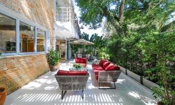 Imagem: Luxuosa Casa em Condomínio à venda em