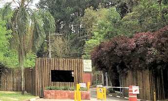 Imagem 2: Casa em Condomínio de Luxo à Venda em Jandira-SP, 3 Quartos, 1 Suíte, 3 Salas, 3 Banheiros