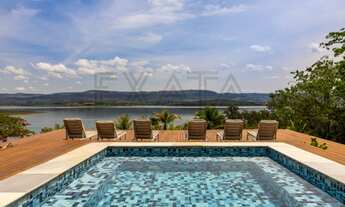 Imagem 3: Casa de Luxo à venda na Estância Bela Vista, Delfinópolis-MG: PORTEIRA FECHADA, 5 suítes