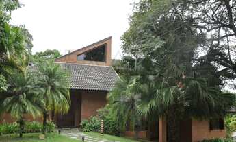 Imagem: Luxuosa Casa em Condomínio à Venda na