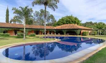 Imagem: Sítio de luxo à venda em Estância Climática