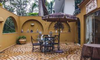 Imagem 5: Luxuosa Casa à Venda na Praça Vinícius de Moraes, Morumbi, São Paulo-SP: 4 Quartos, 3 Suít