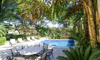 Imagem 2: Luxuosa Casa disponível para venda ou locação no Jardim Guedala, São Paulo-SP: Com 5 suíte