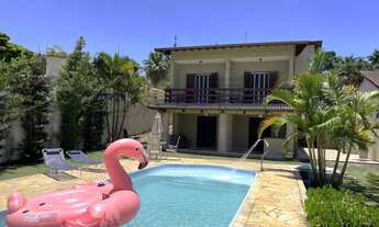 Imagem: Luxuosa casa à venda em condomínio em