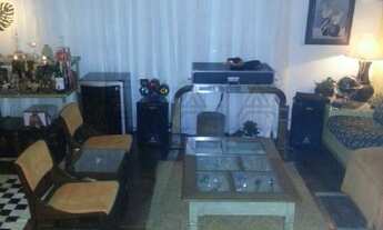 Imagem 2: Casa à venda próximo ao Estádio do São Paulo F.C. no Jardim Leonor, São Paulo-SP, com 4 Qu